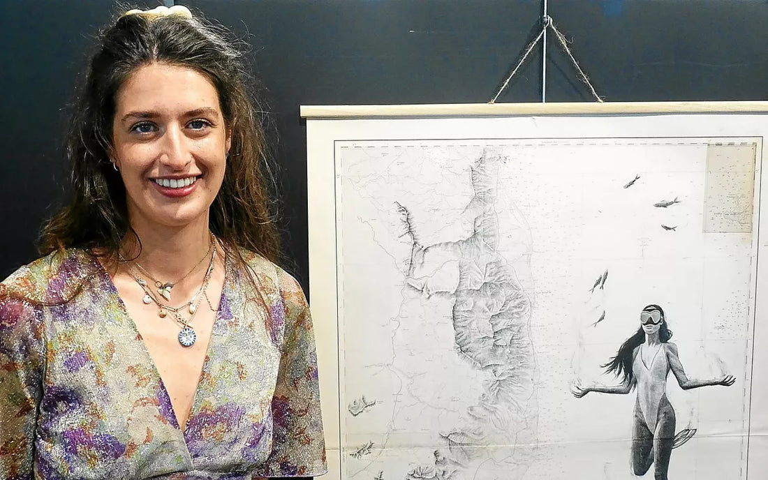 À Carantec, Maximilie Hareng expose ses dessins au fusain jeudi 15 août